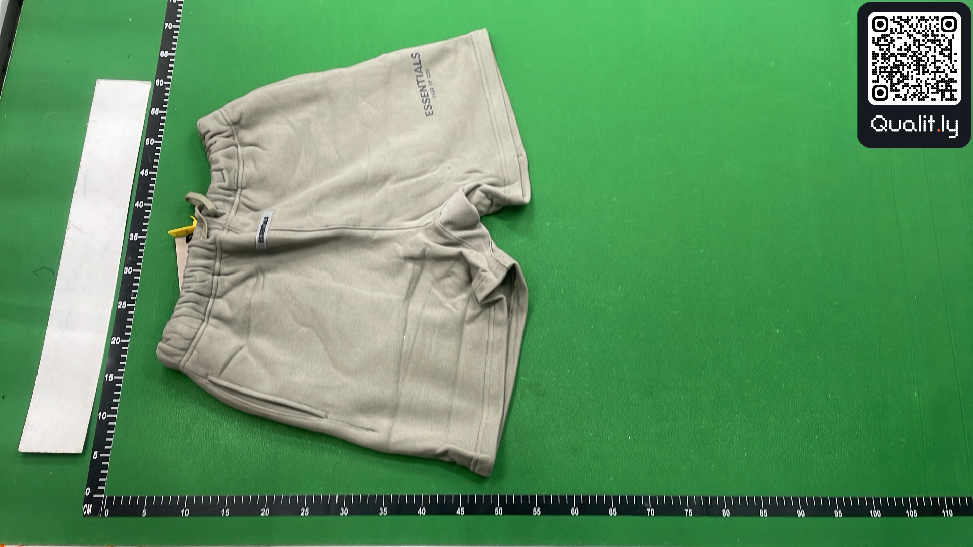 短裤 QC 照片 2 / 12