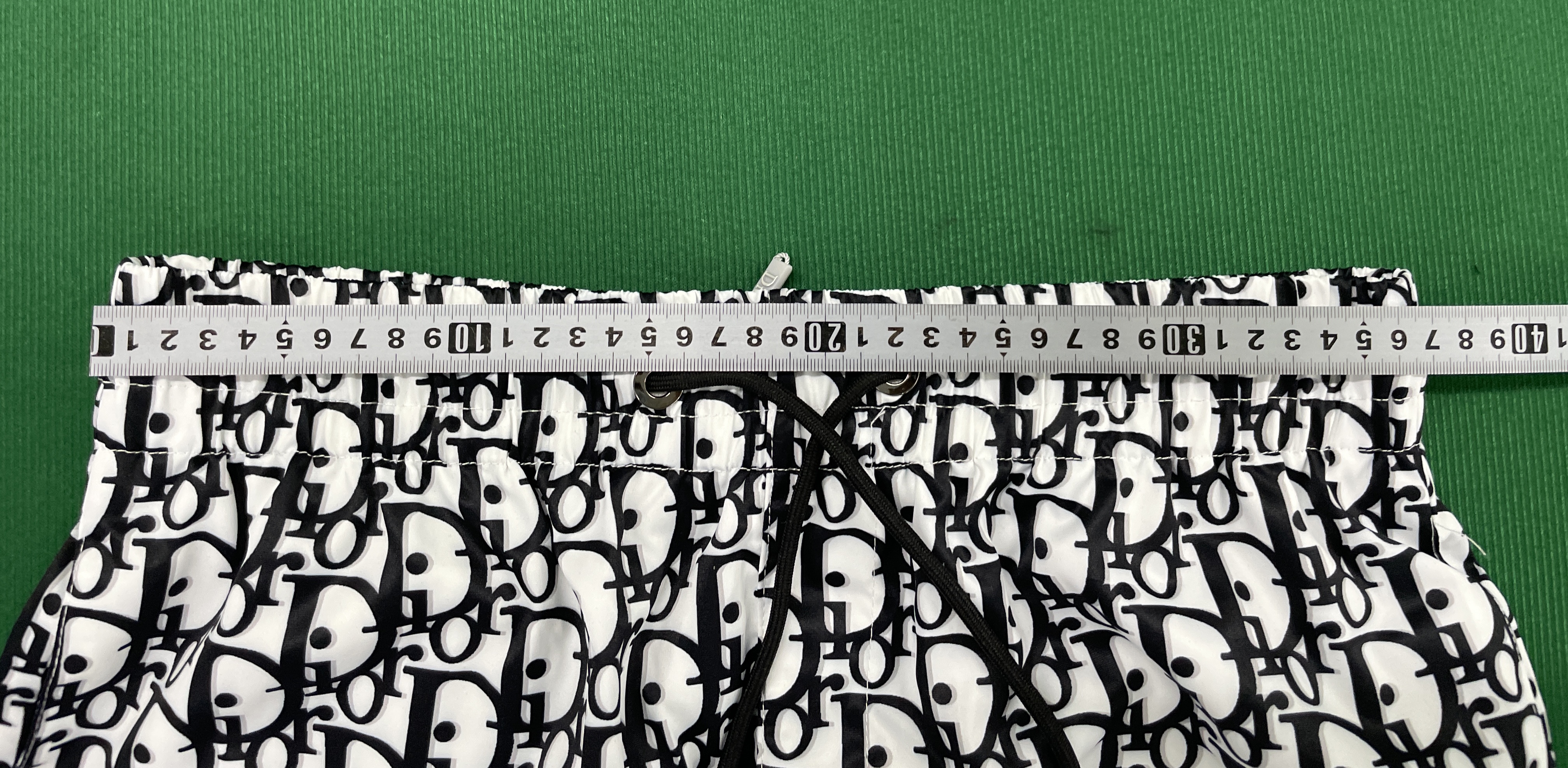 Shorts — QC-foto 3 av 6