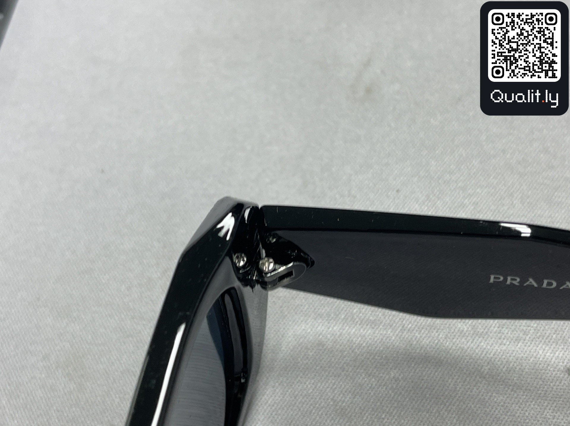 Sonnenbrille — QC-Foto 2 von 64