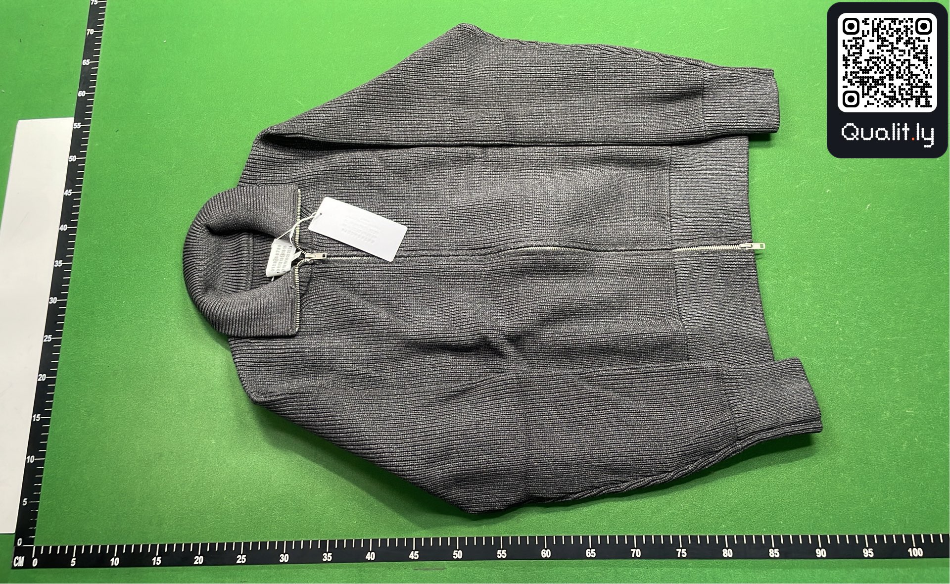 Sweater QC photo 2 of 8