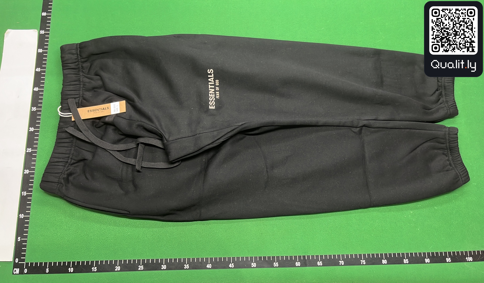 Pants QC photo 2 of 46