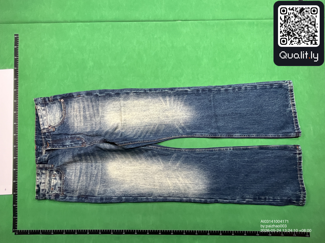 Jeans — QC-foto 2 av 26