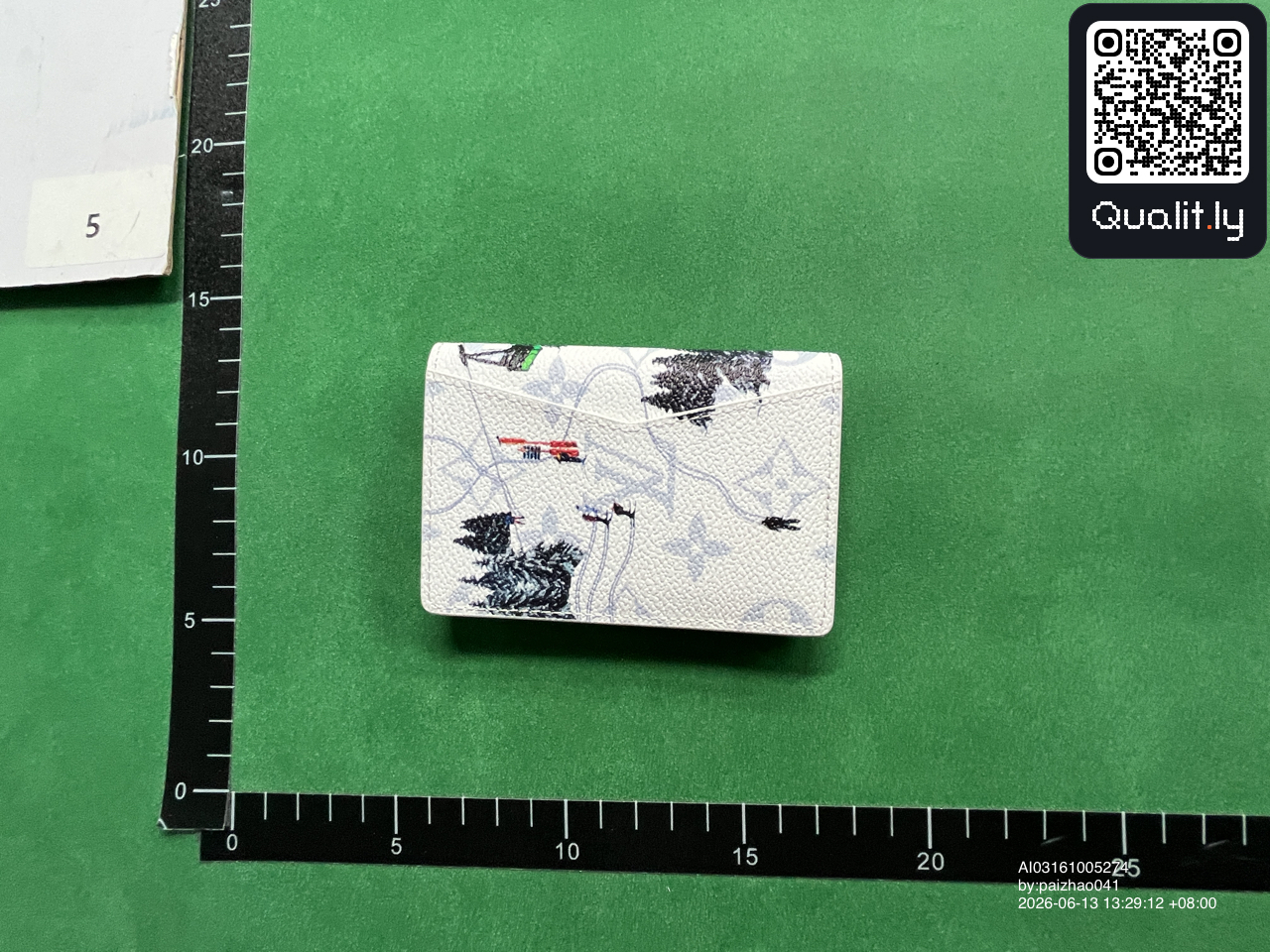 Geldbörse — QC-Foto 1 von 39