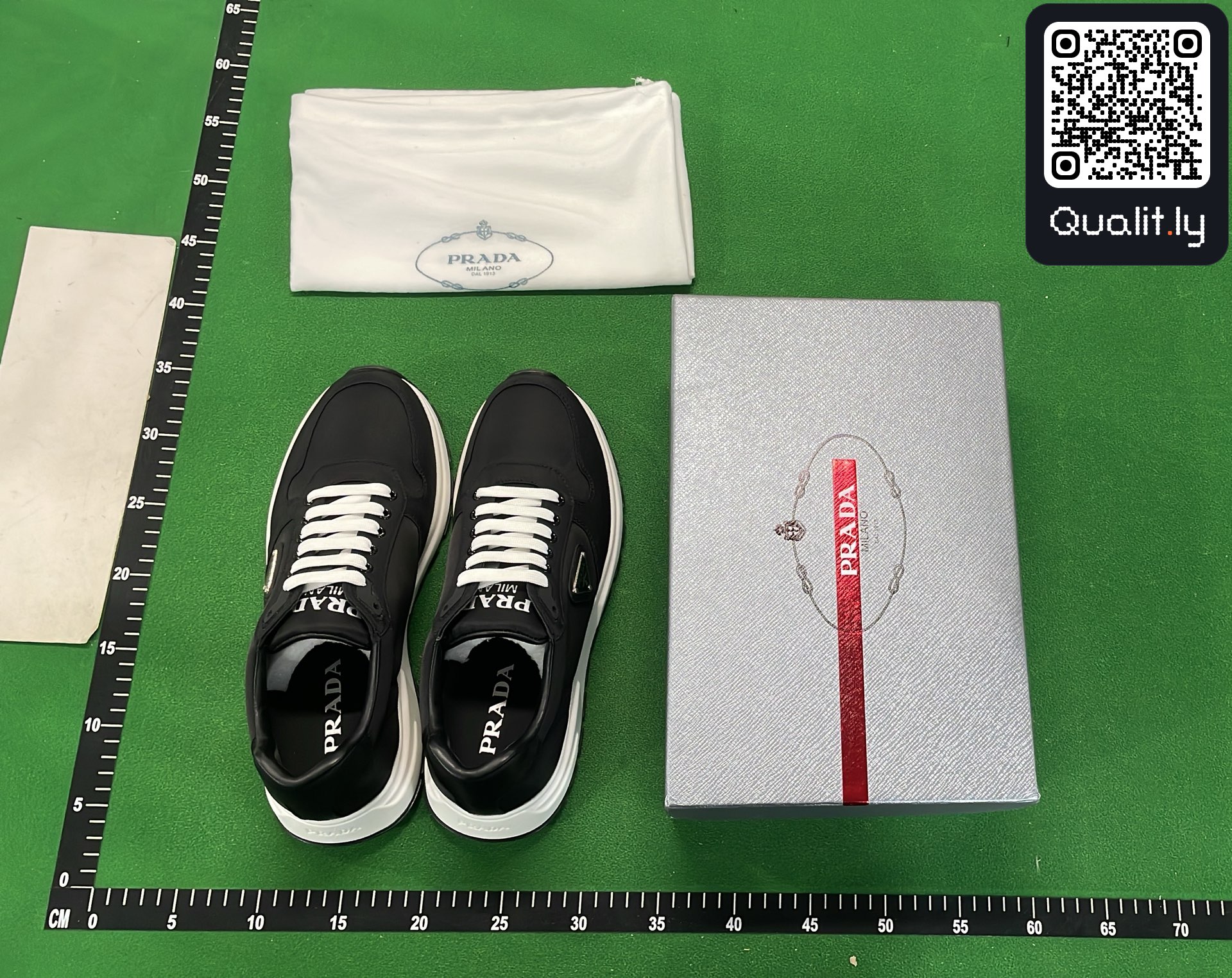 Sneakersy — zdjęcie QC 1 z 12