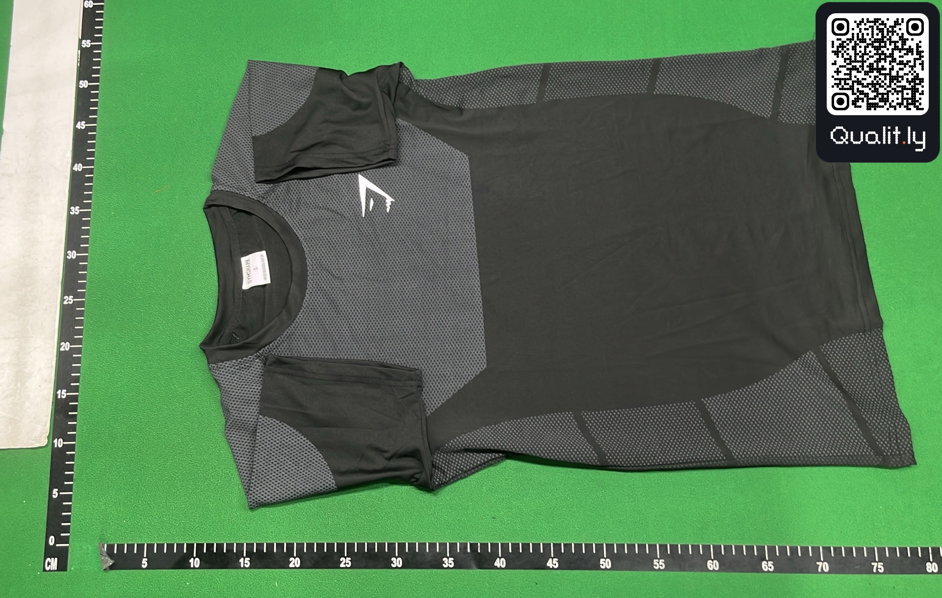 T-Shirt — QC-Foto 2 von 12