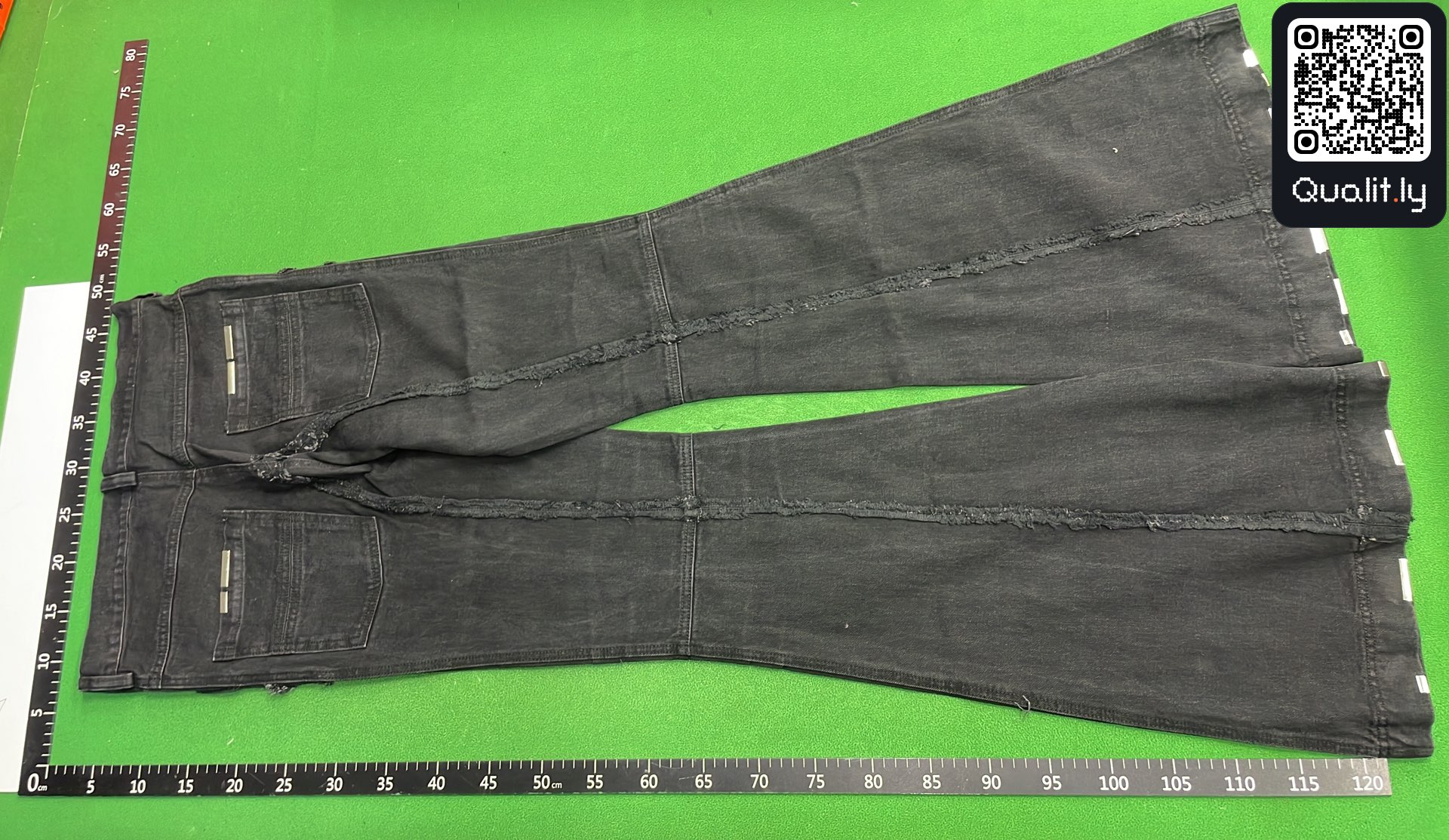 牛仔裤 QC 照片 3 / 14