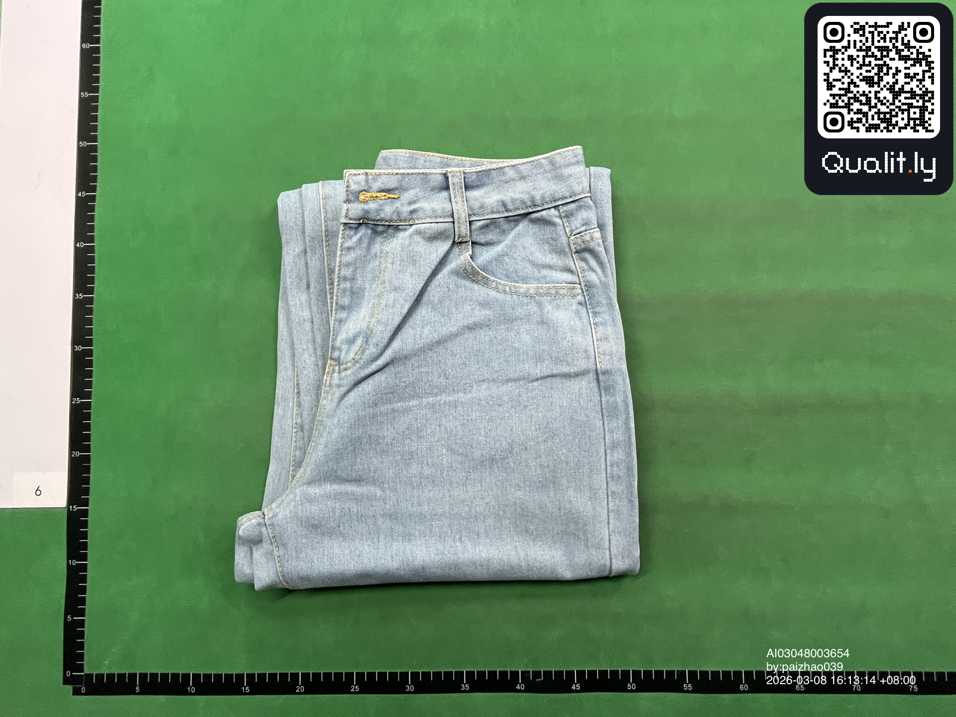 Jeans — QC-Foto 1 von 28
