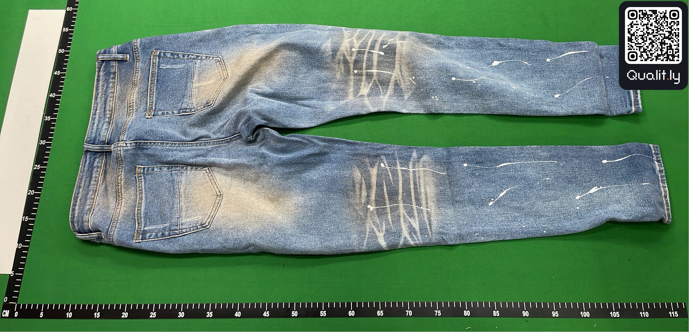 Jeans — QC-foto 3 av 4