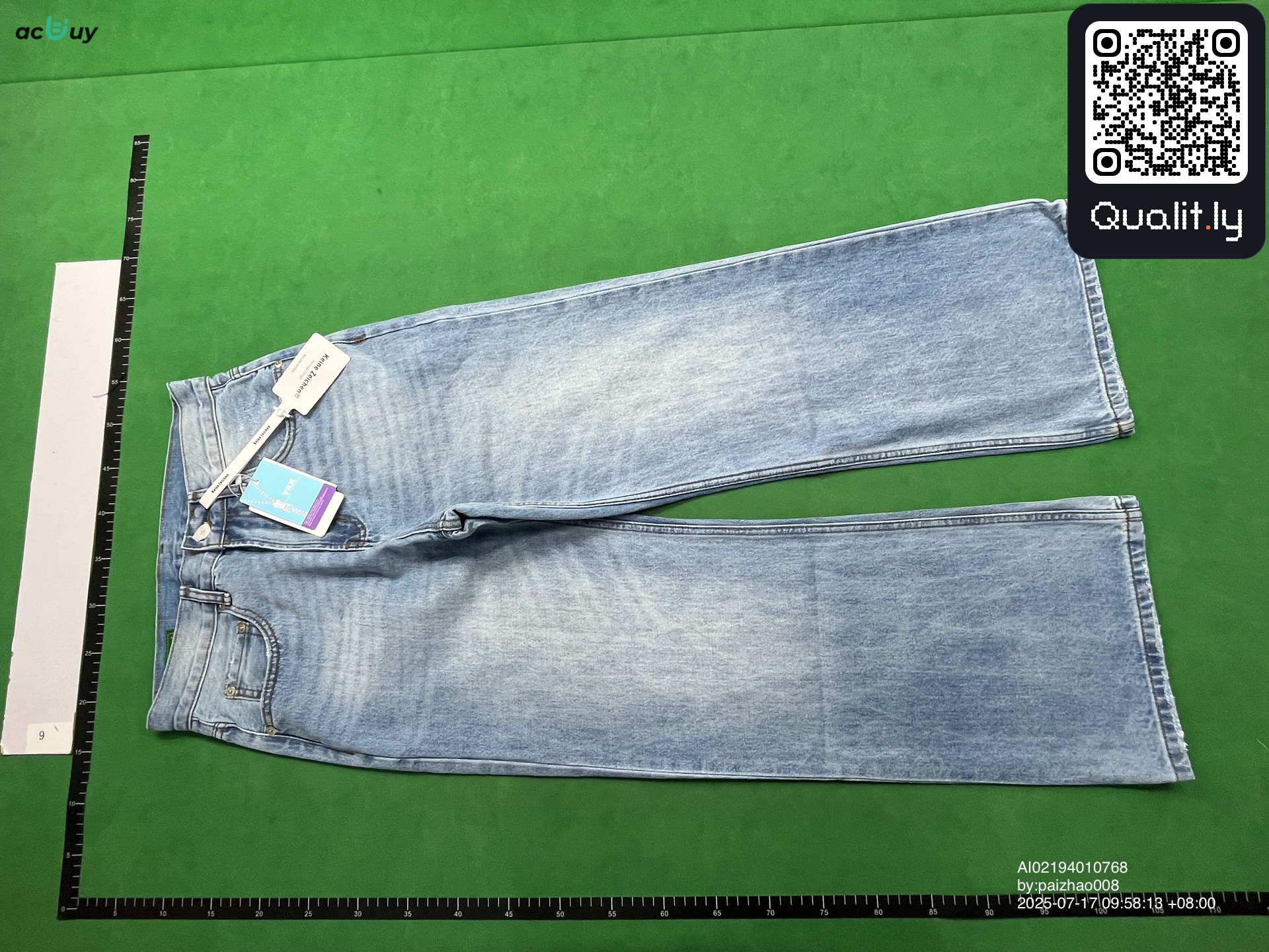 Jeans — QC-foto 3 av 4