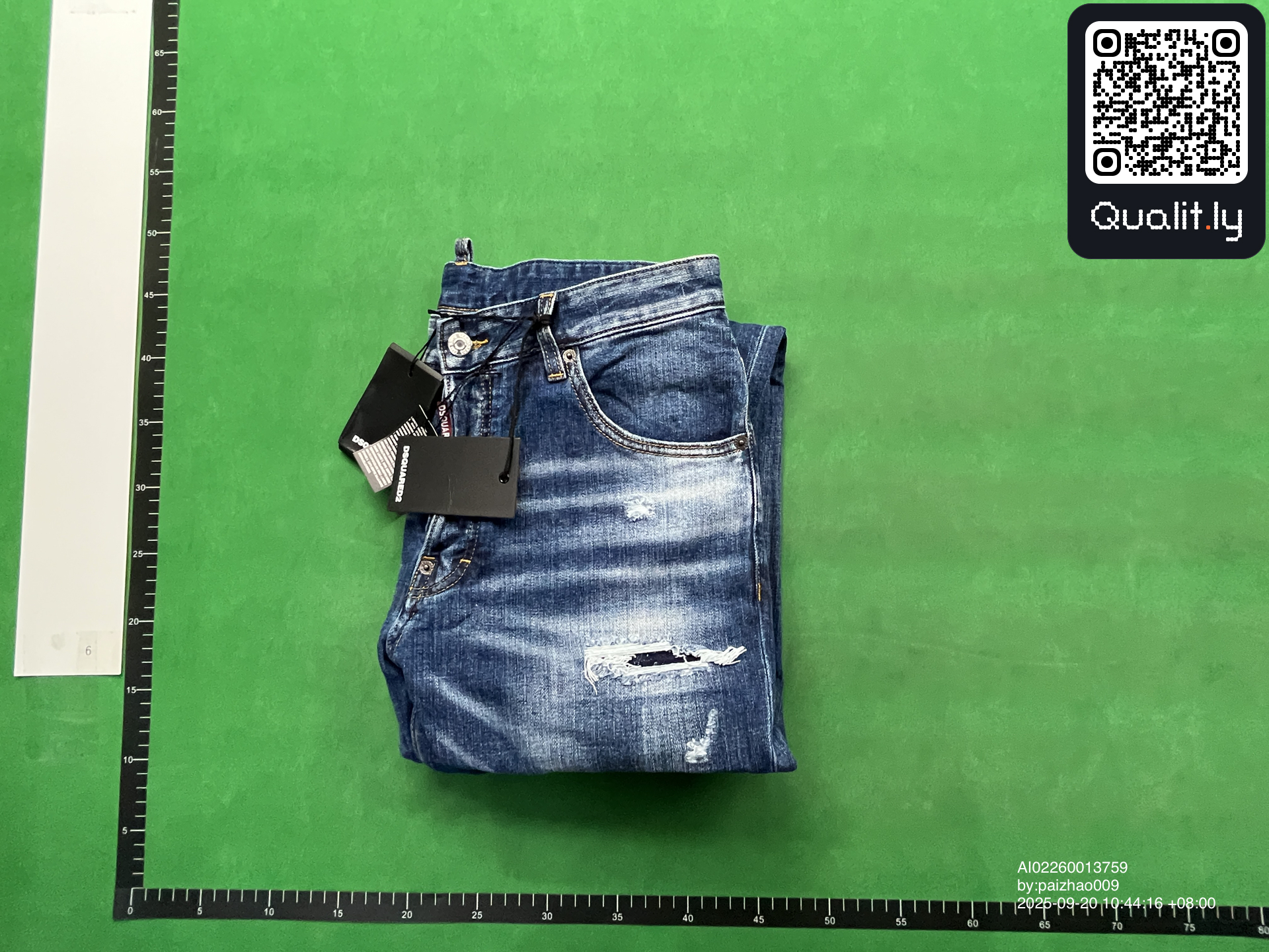 Jeans QC photo 1 of 20