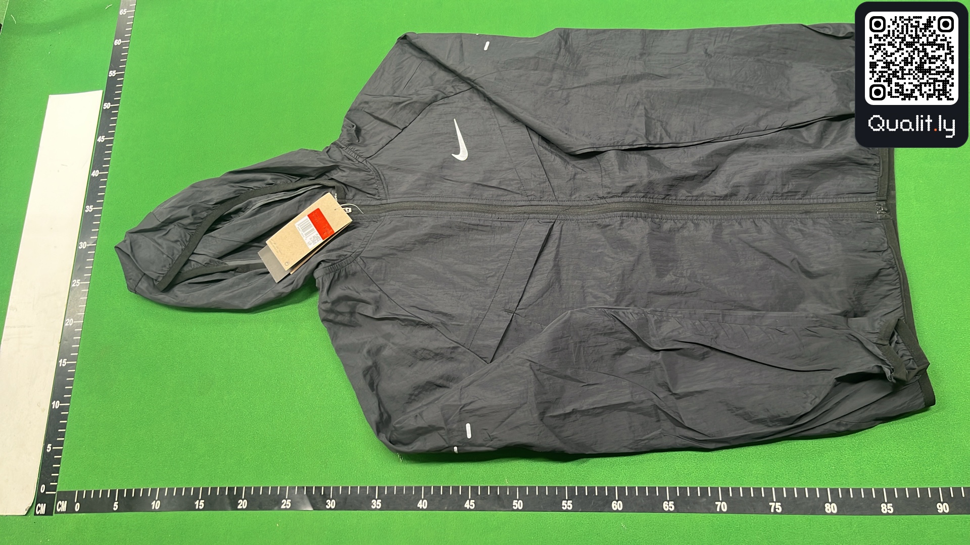 Jacket QC photo 2 of 12