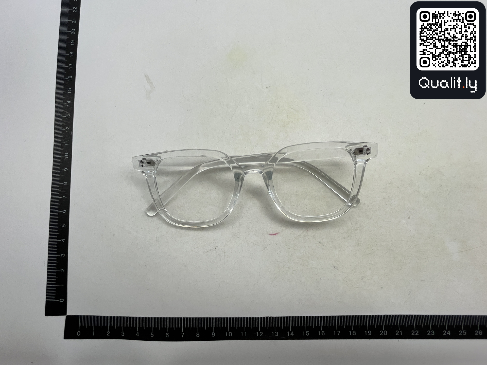 Lunettes de soleil — photo QC 1 sur 10