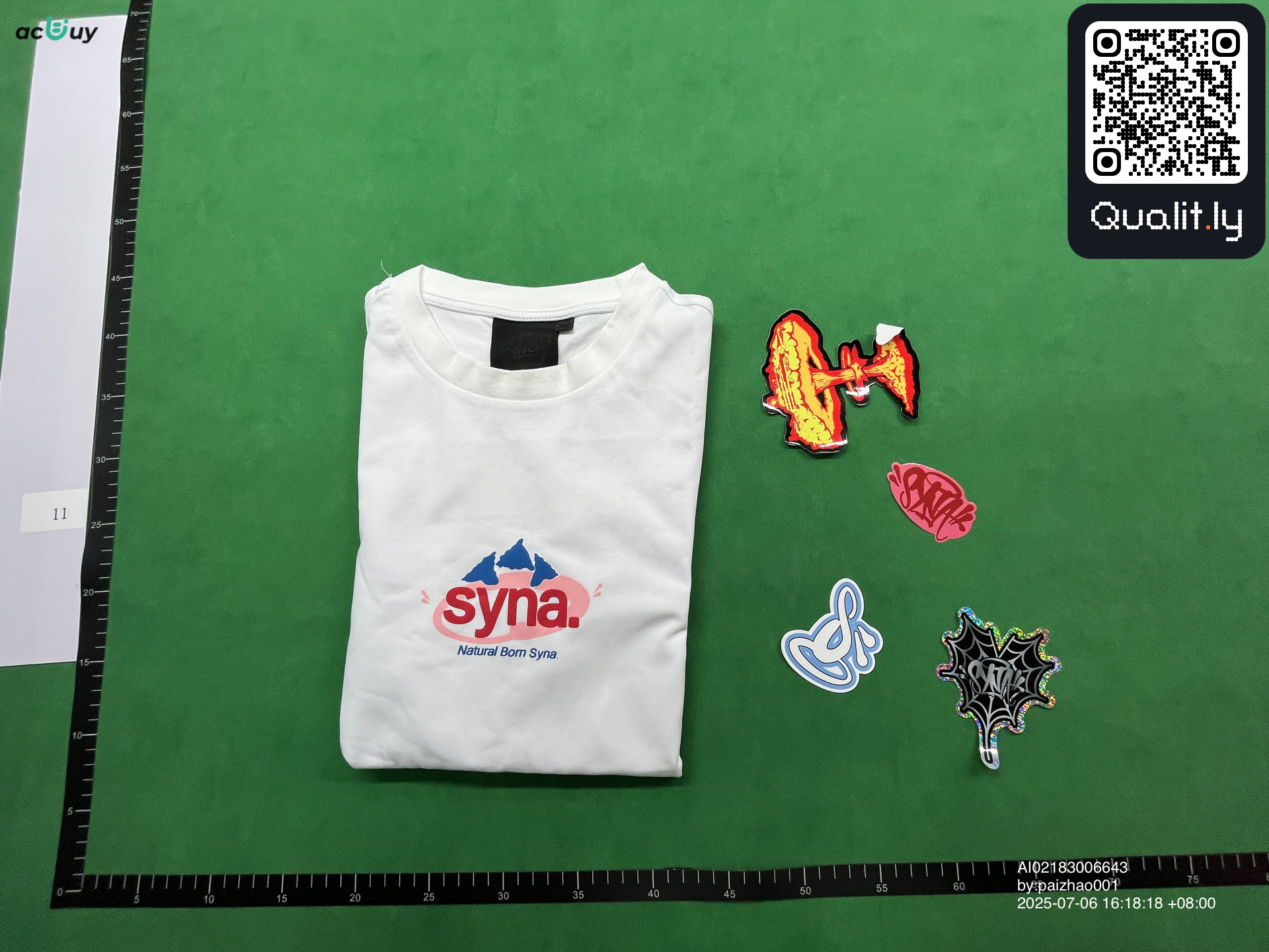 T-shirt — foto QC 1 de 16