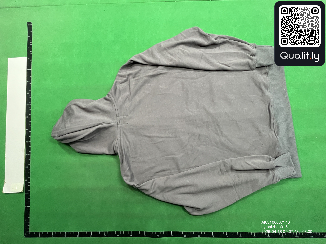 Hoodie QC photo 2 of 8