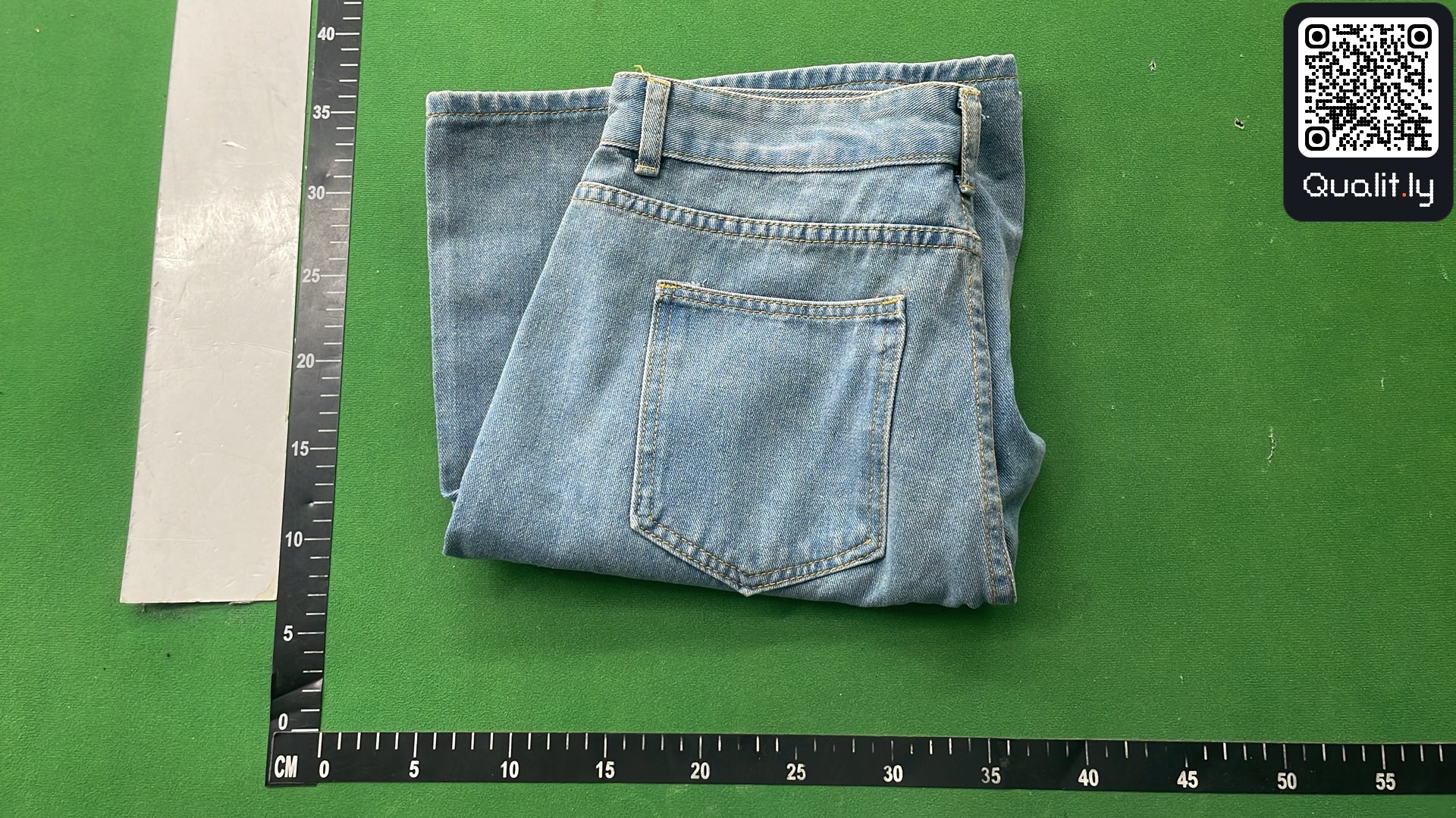 Jeans — QC-foto 3 av 3