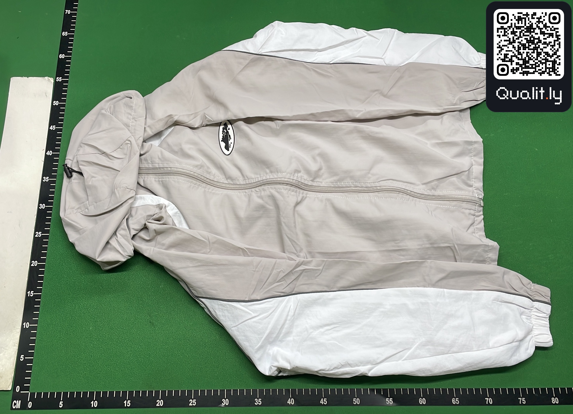 Jacket QC photo 2 of 5