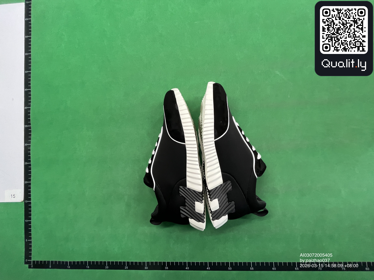 Sneakers QC photo 2 of 52