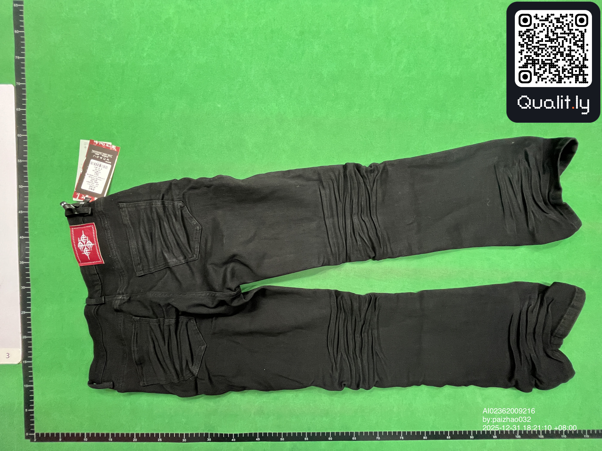 Jeans — QC-foto 2 av 12