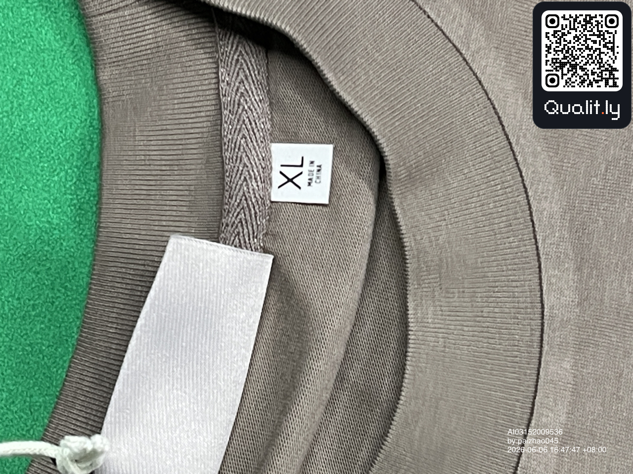T-shirt — foto QC 1 di 54