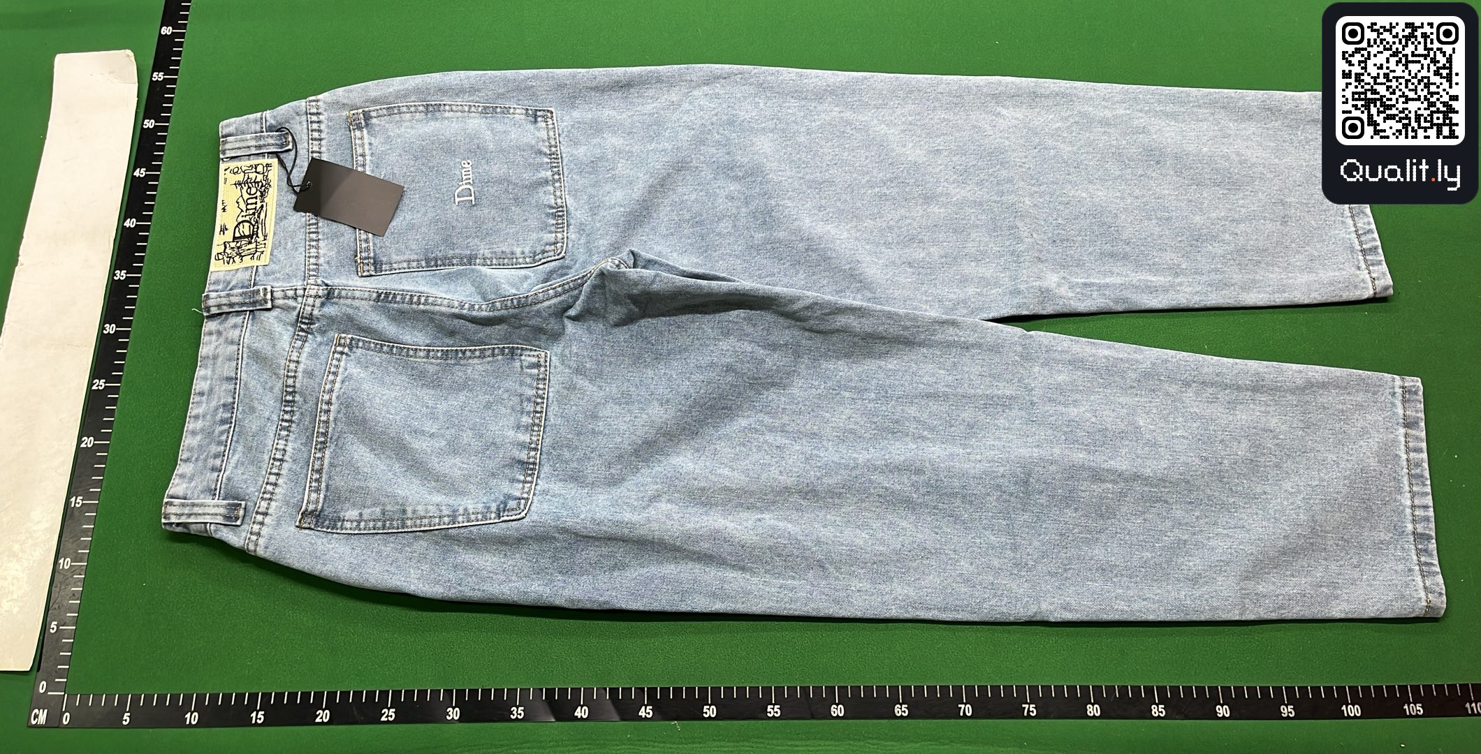 牛仔裤 QC 照片 3 / 4