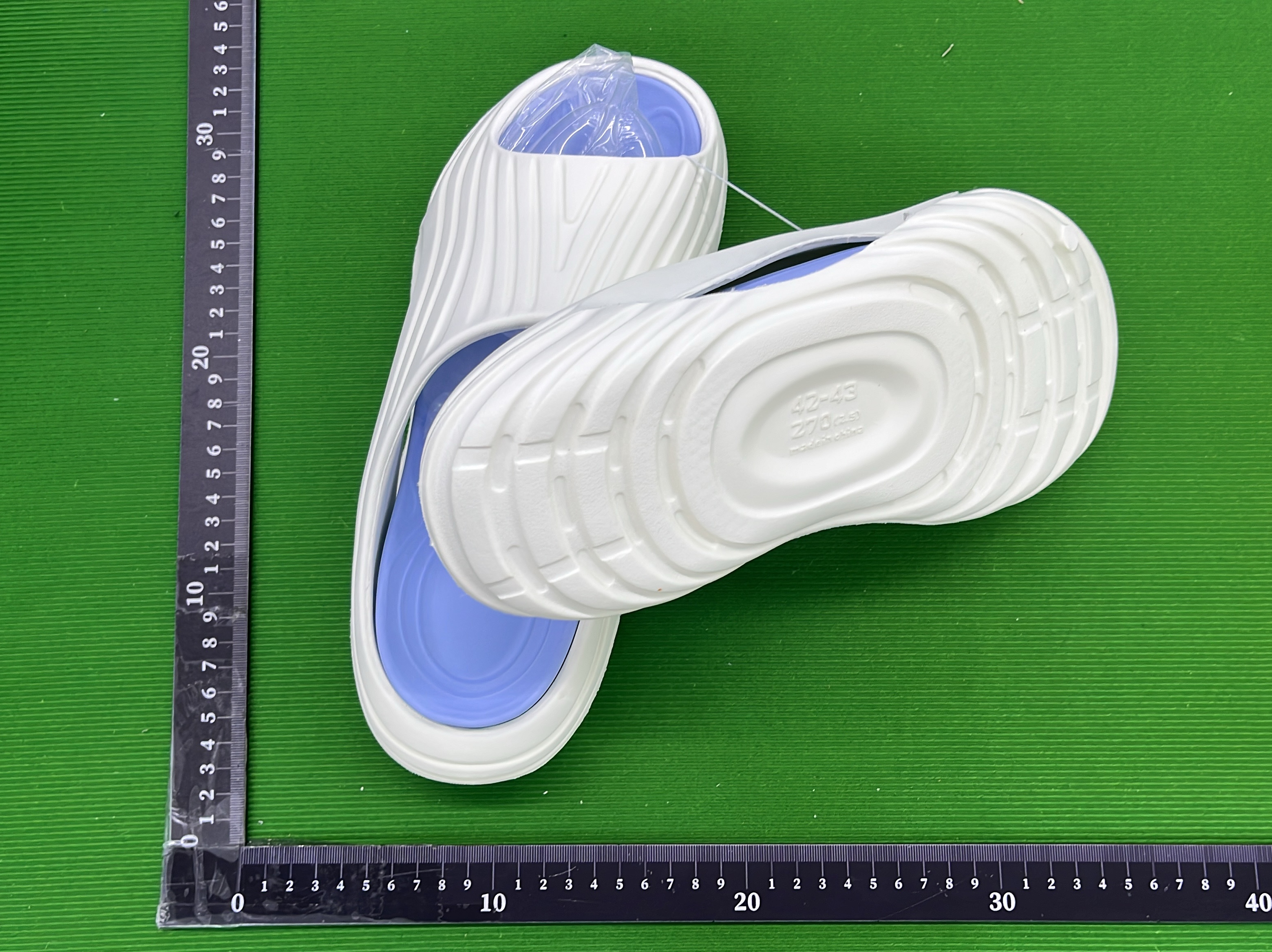 拖鞋 QC 照片 3 / 12