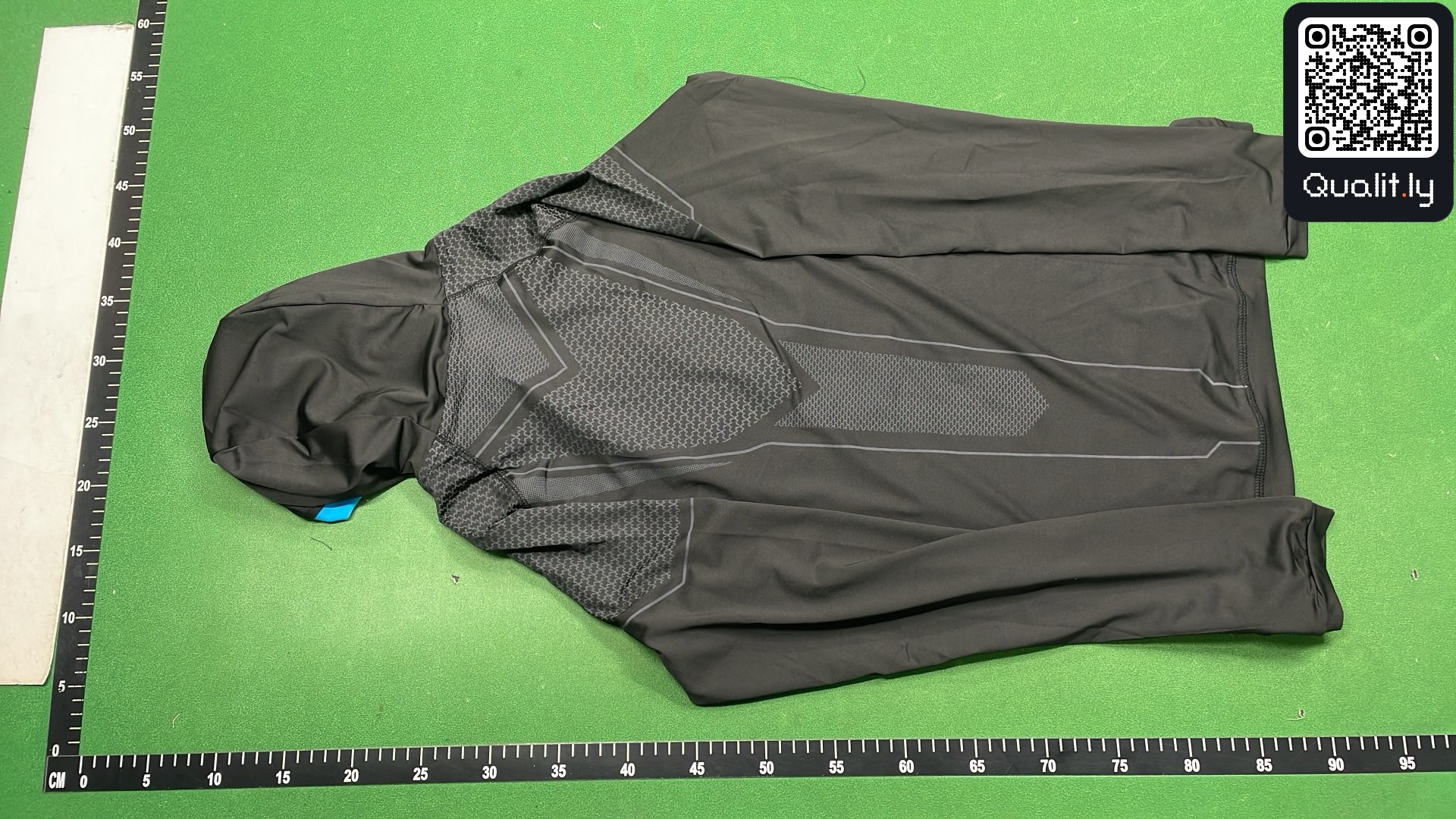 T恤 QC 照片 3 / 26