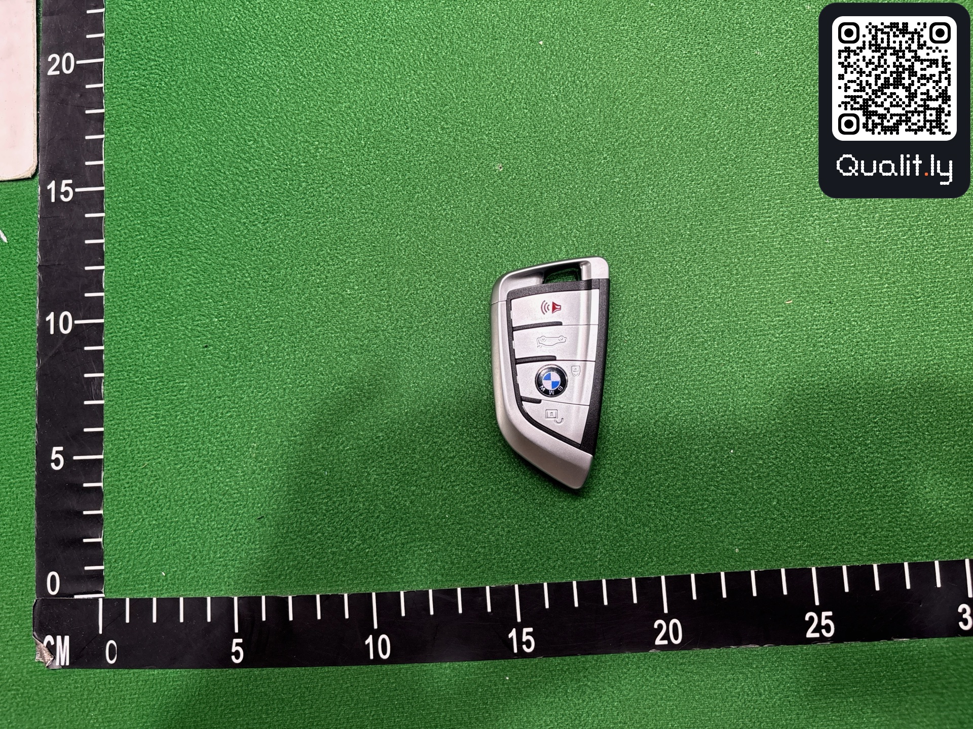 Foto QC 1 di 126