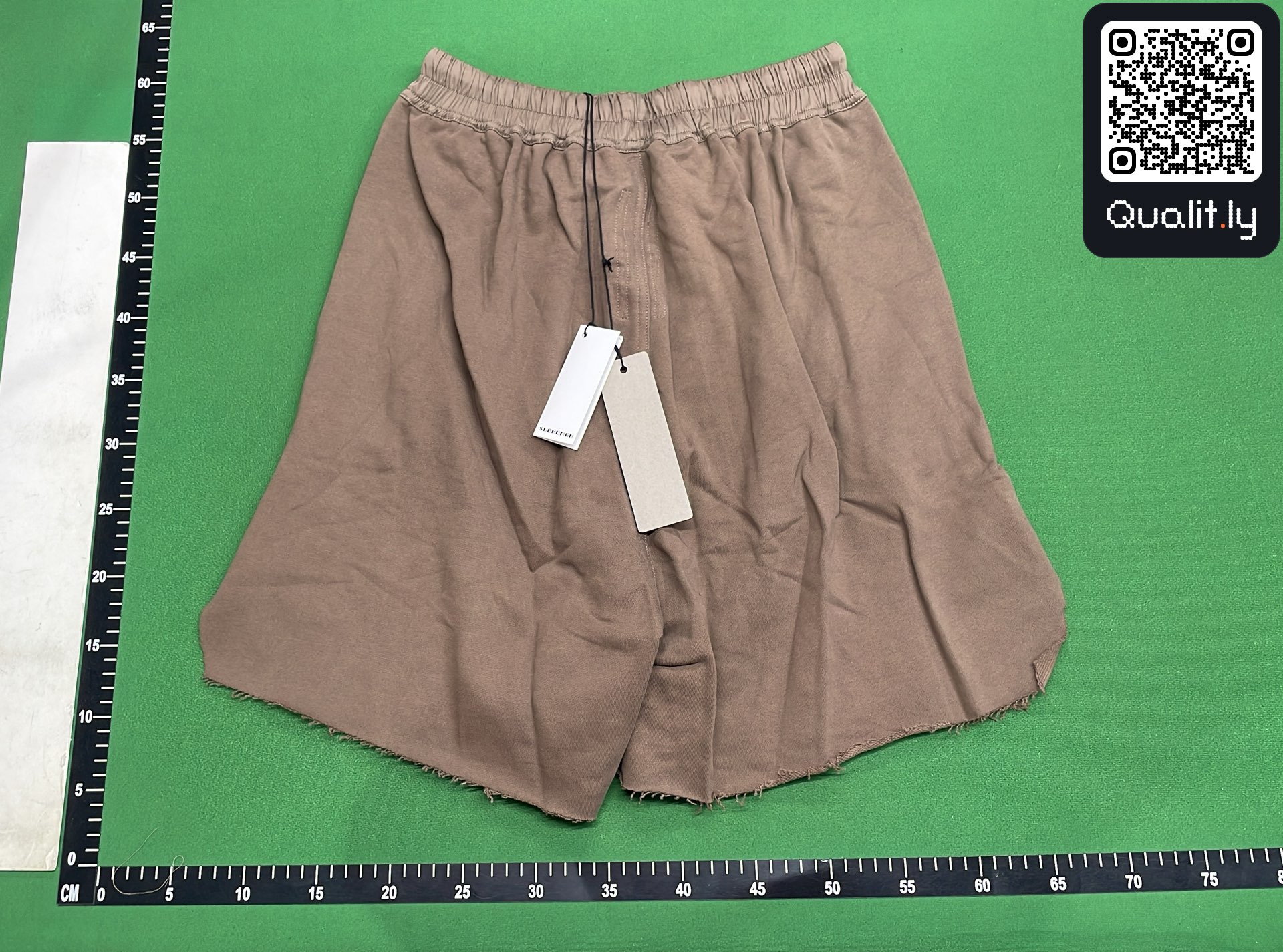 Shorts QC photo 3 of 14