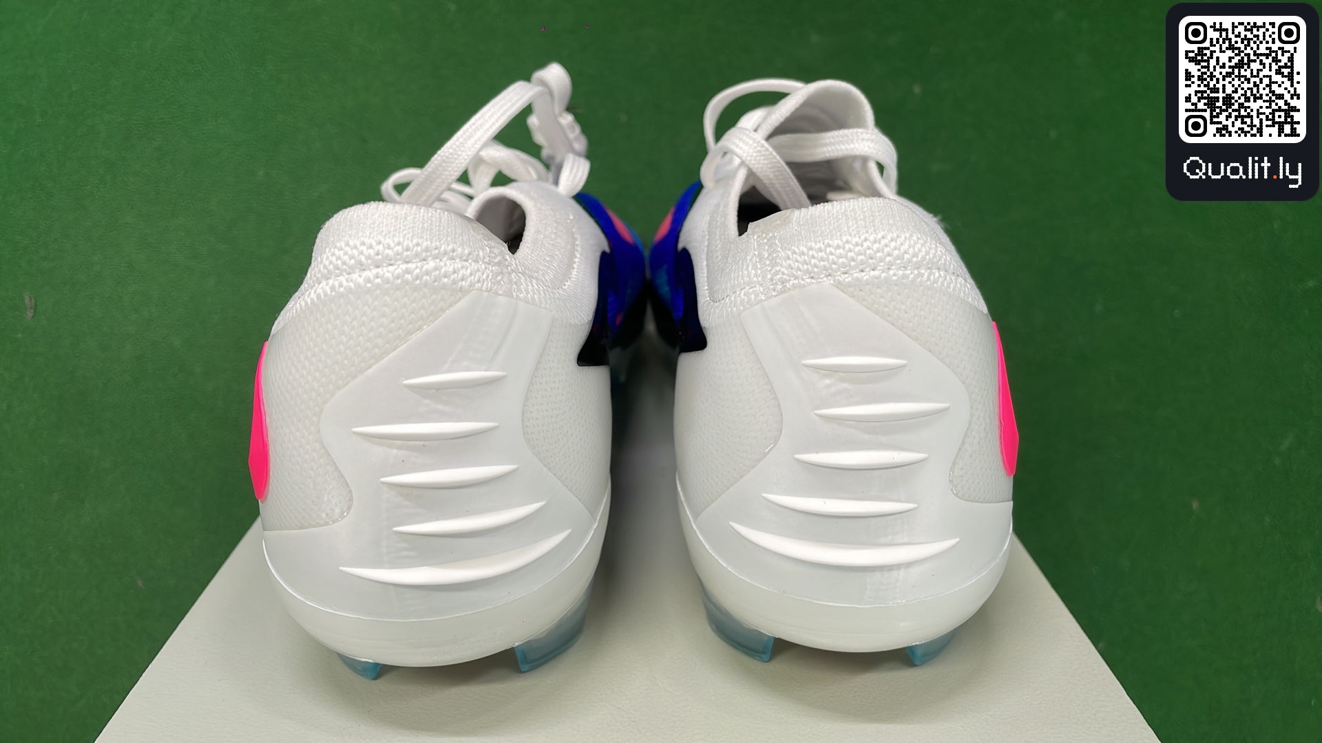 Sneakers — QC-foto 3 av 17
