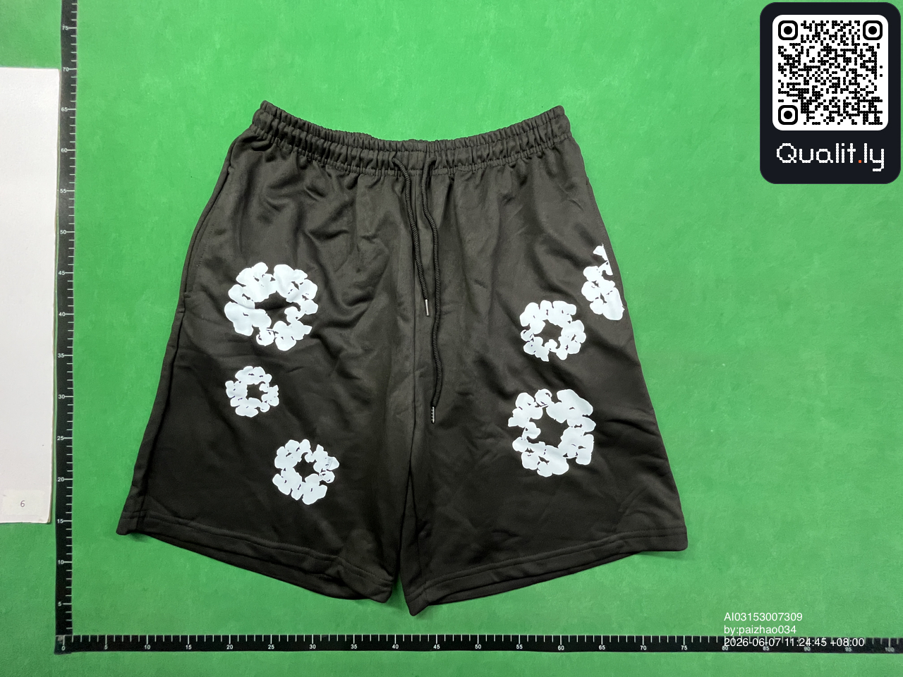 Shorts QC photo 3 of 10