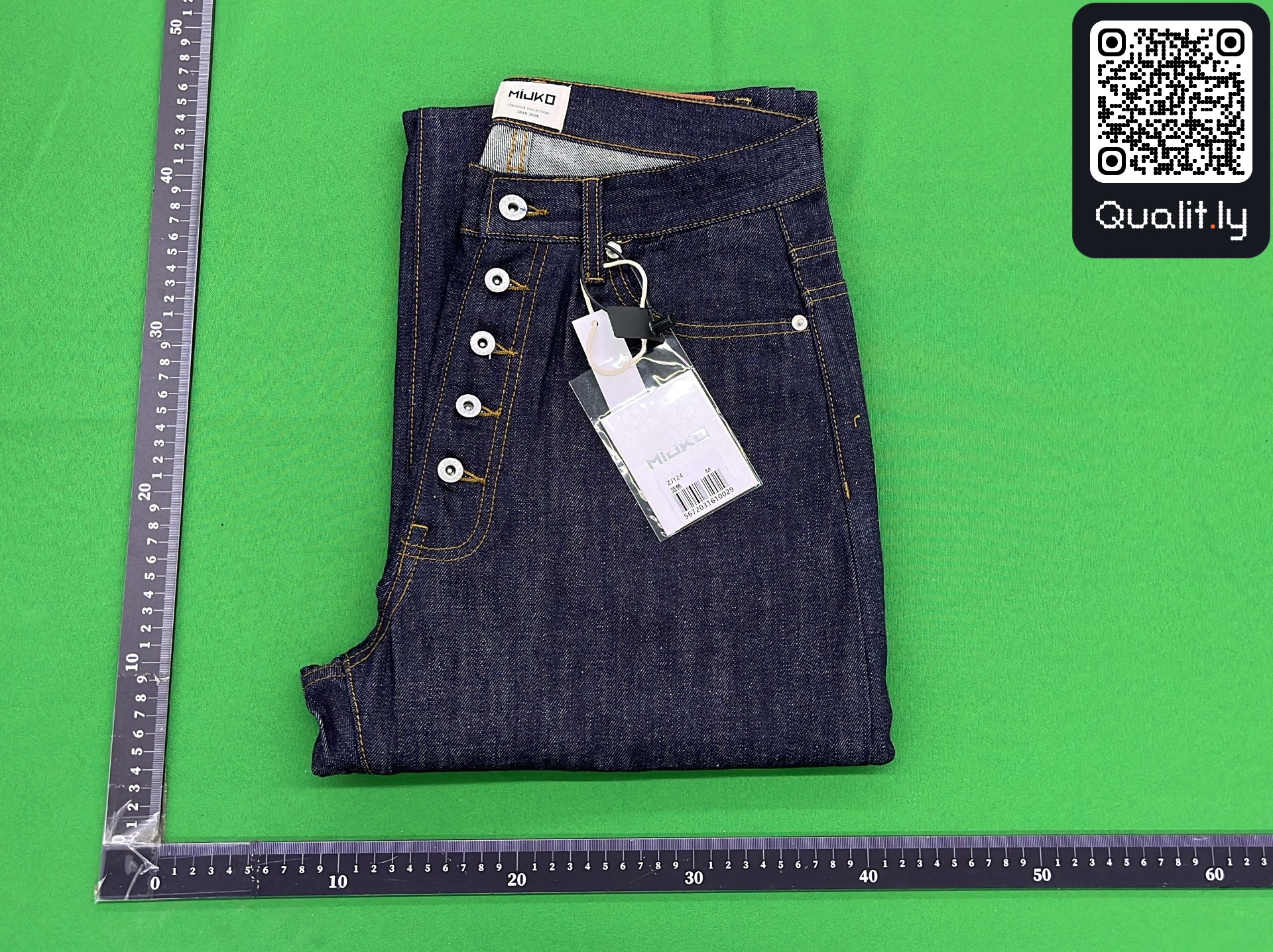 Jeans — foto QC 1 di 48