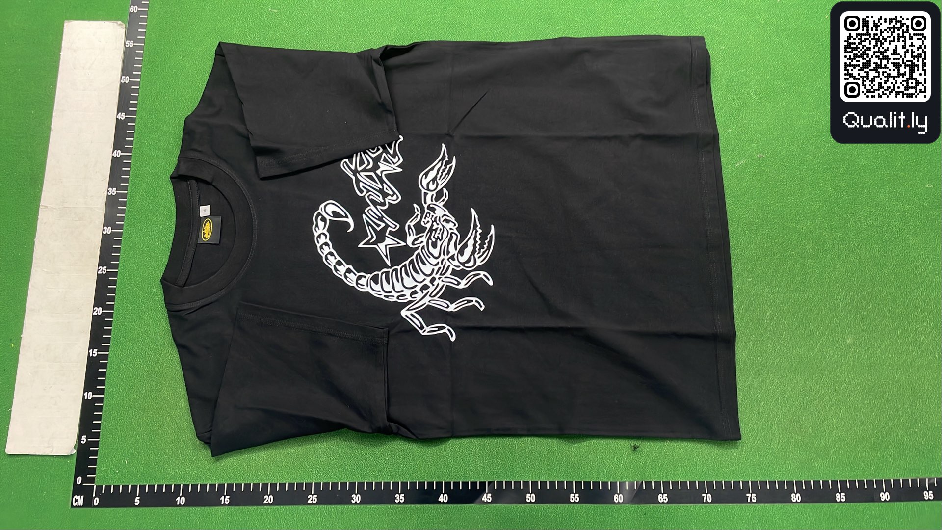 T-shirt — foto QC 2 di 784