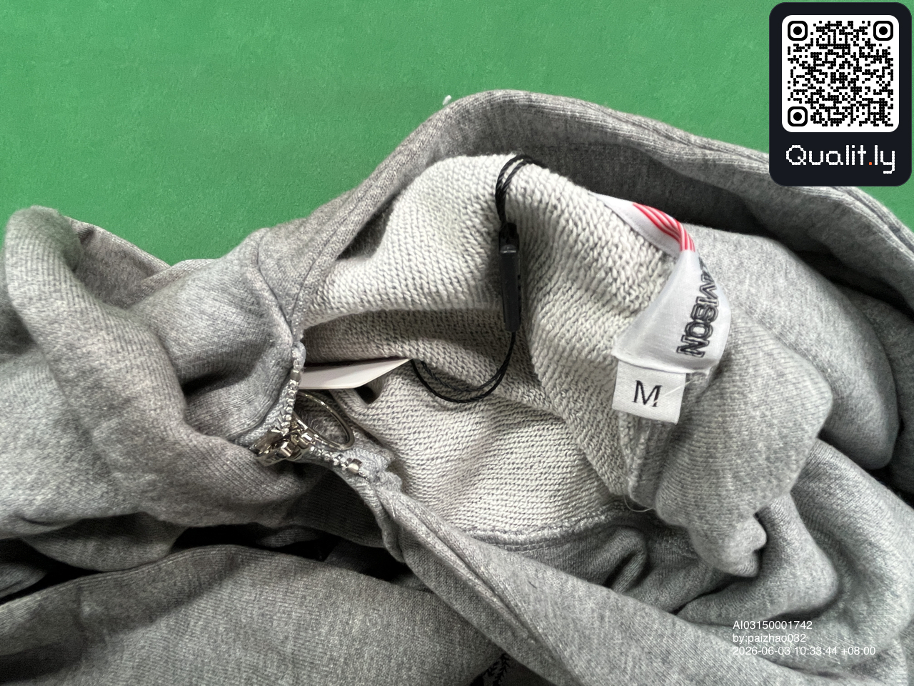 Hoodie — QC-foto 3 av 14
