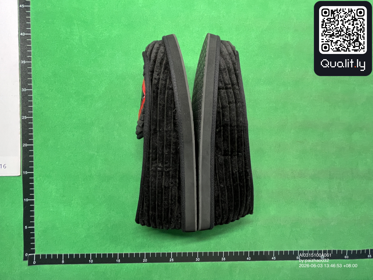 Slides QC photo 1 of 36