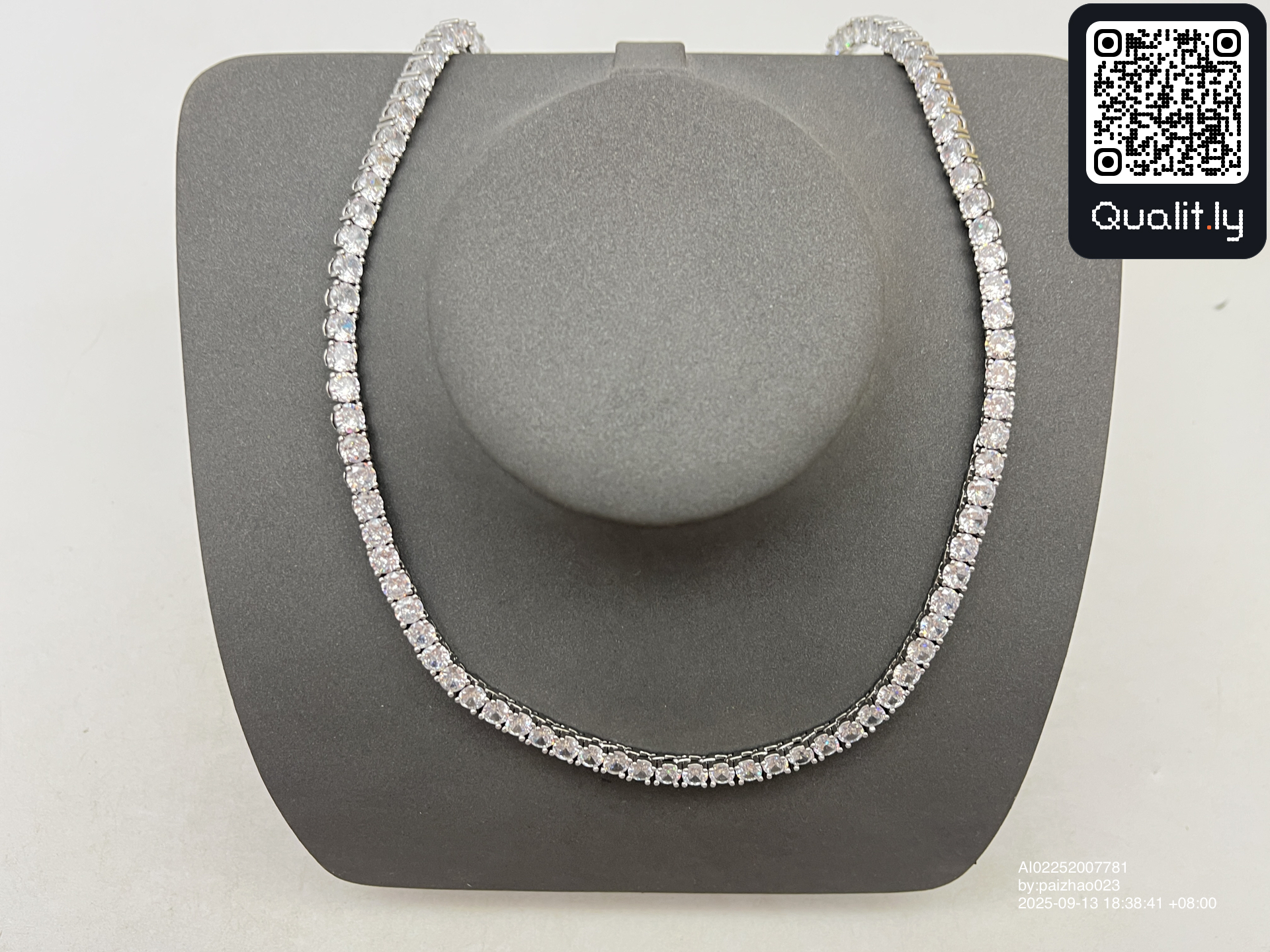 Jewelry QC photo 3 of 39