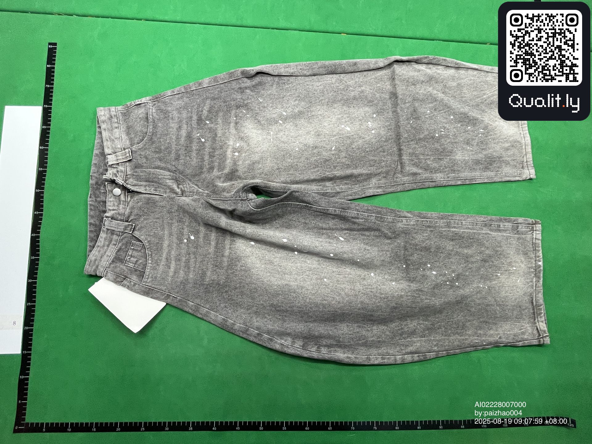 牛仔裤 QC 照片 3 / 12