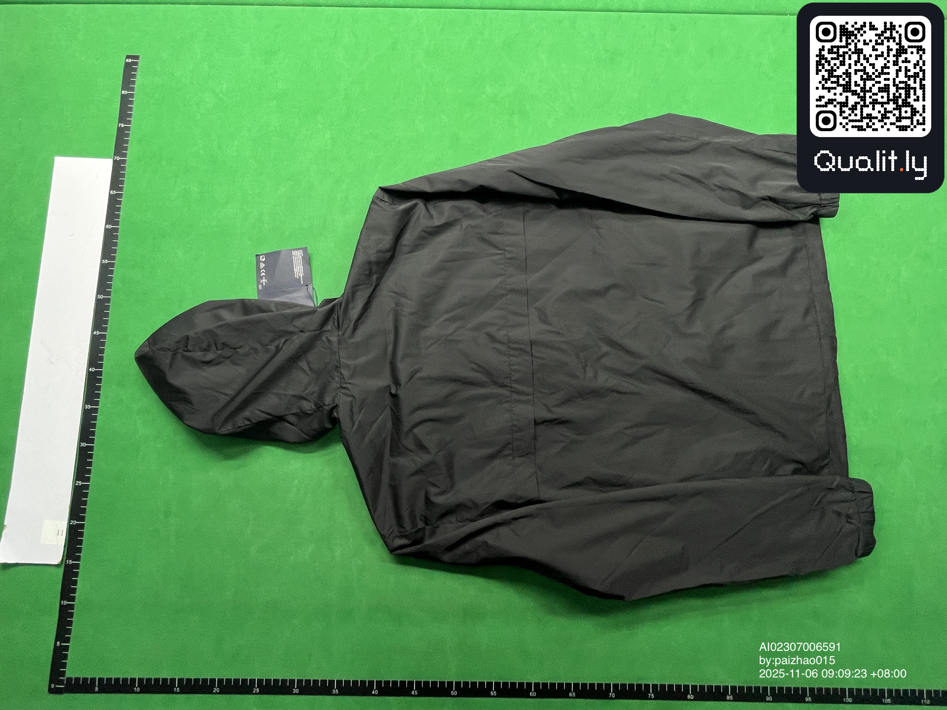 Jacket QC photo 2 of 4