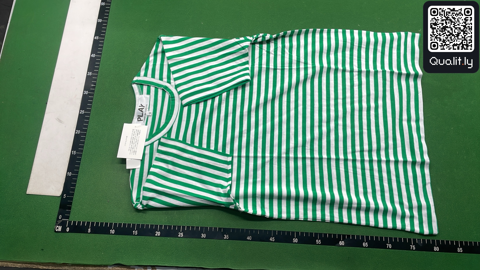 Camiseta — foto QC 2 de 8