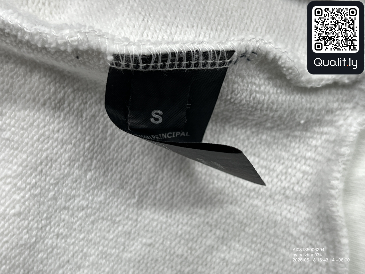 Hoodie — QC-foto 1 van 10