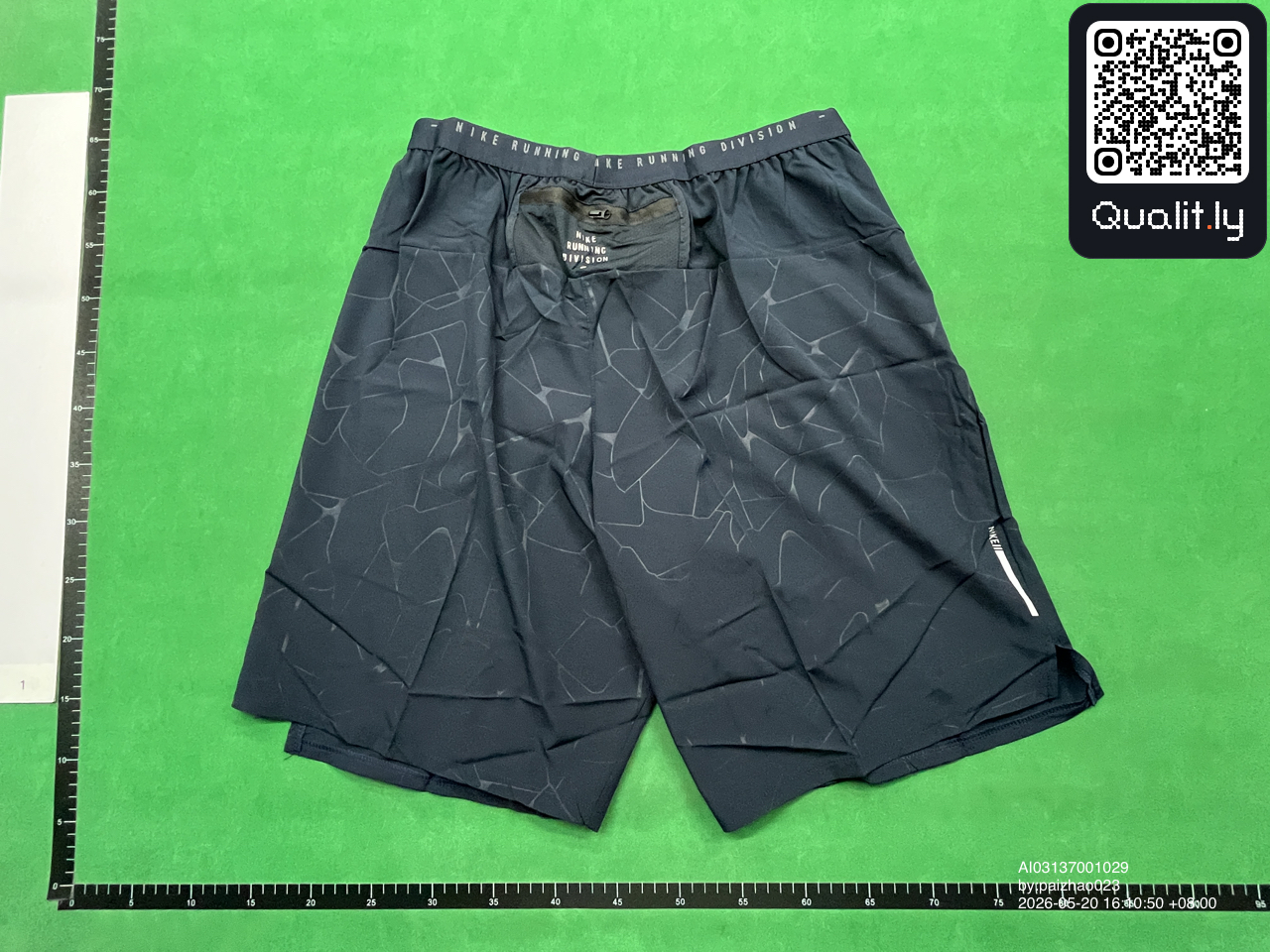 T-shirt — foto QC 2 di 4