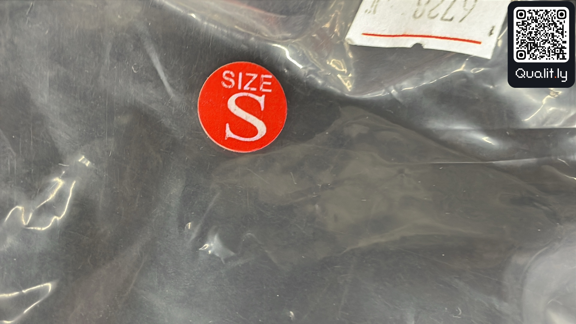 Hoodie — QC-Foto 1 von 42