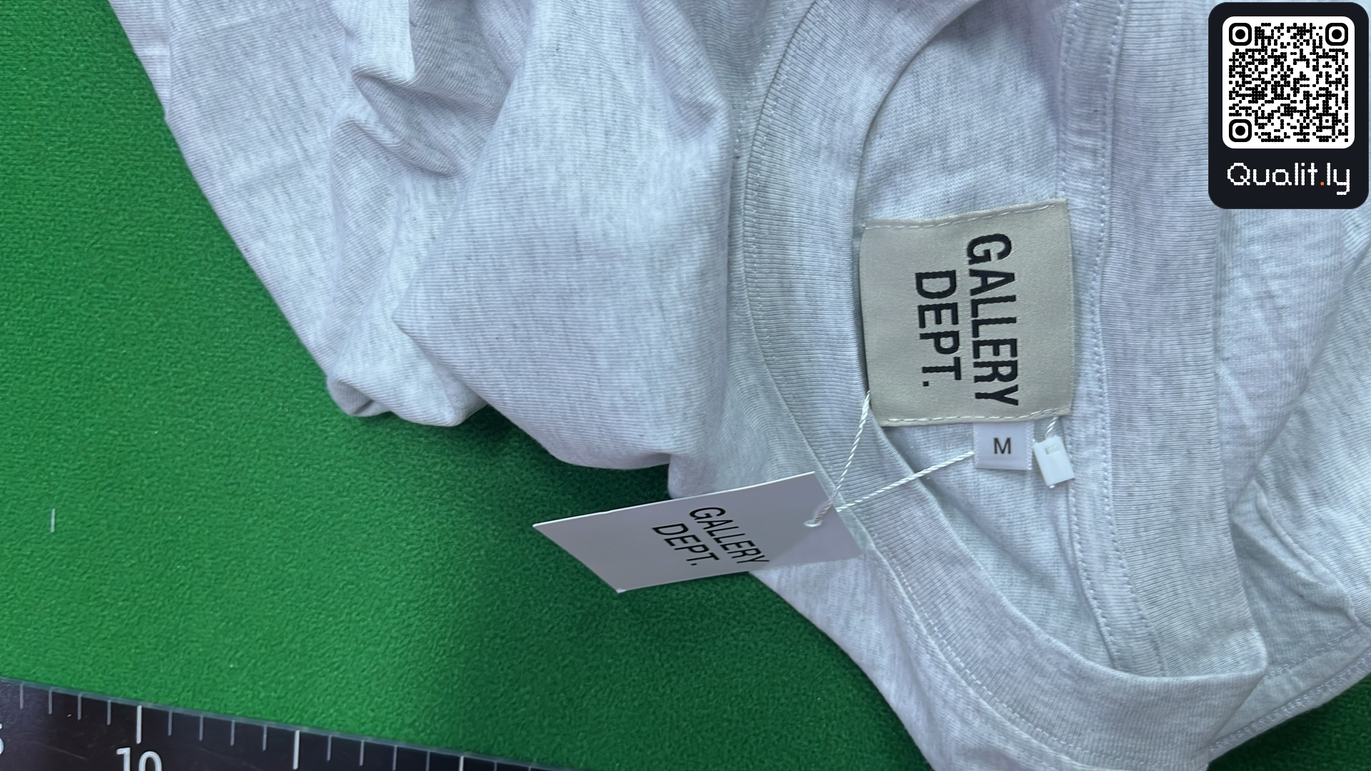 Sweater — QC-foto 1 van 36