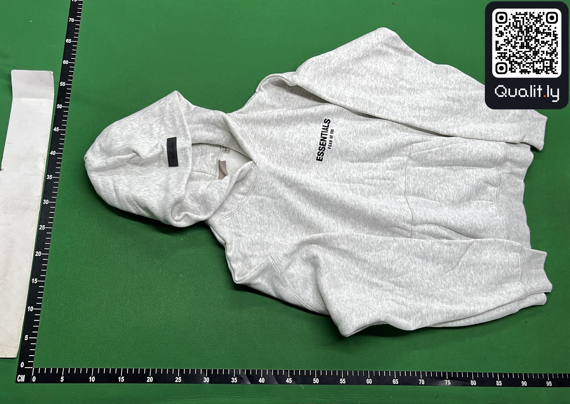 Hoodie QC photo 2 of 104