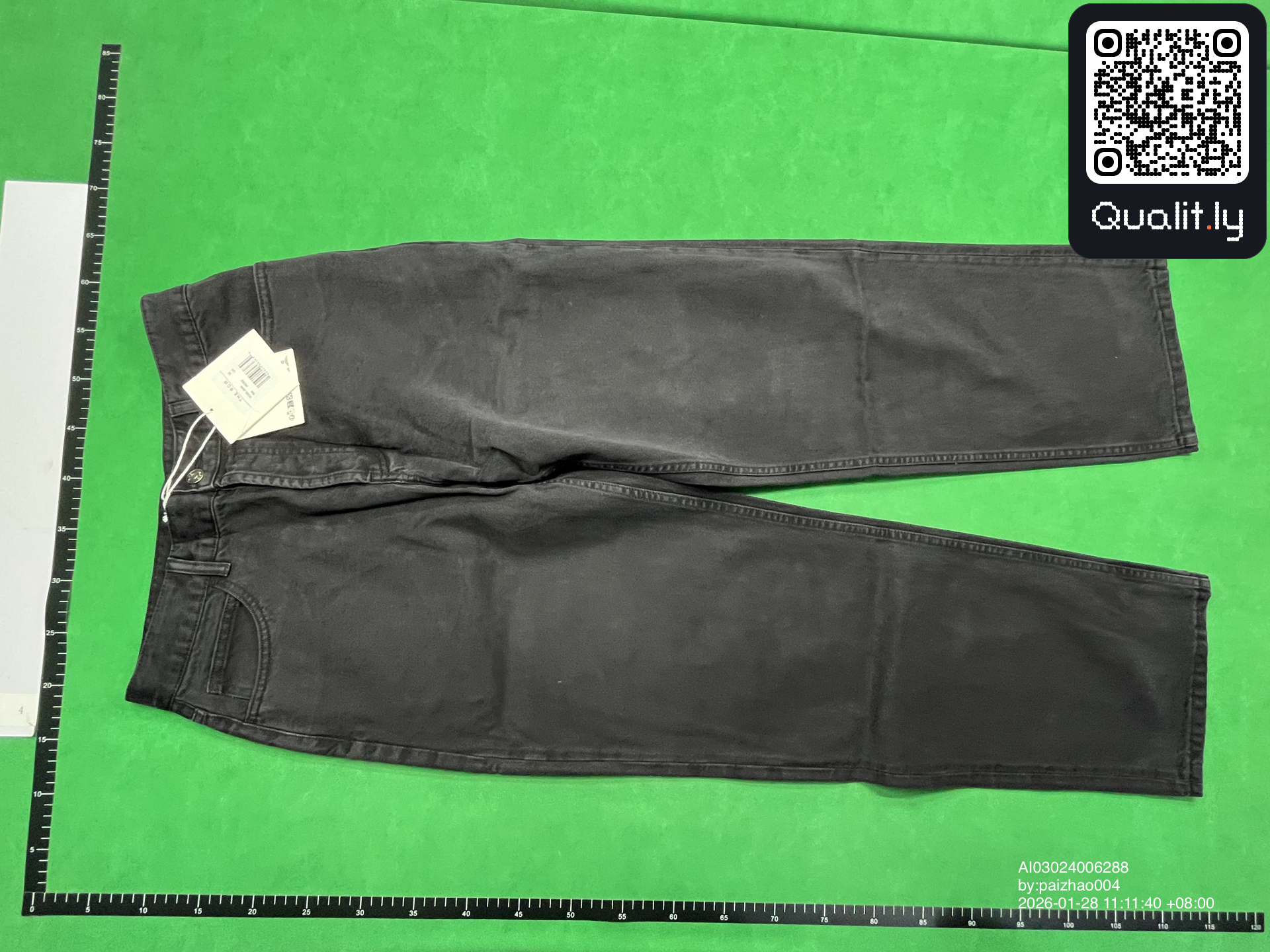 Jeans — QC-foto 3 av 8