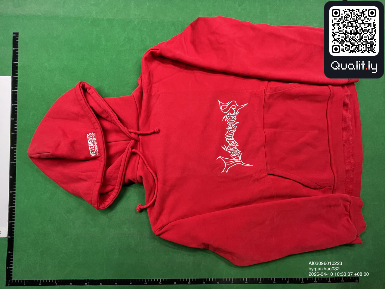 Hoodie — QC-Foto 2 von 10