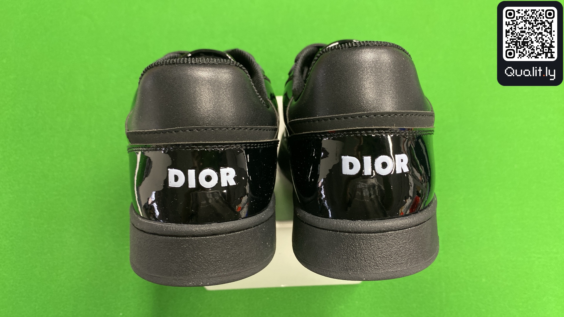 Sneaker — QC-Foto 3 von 12