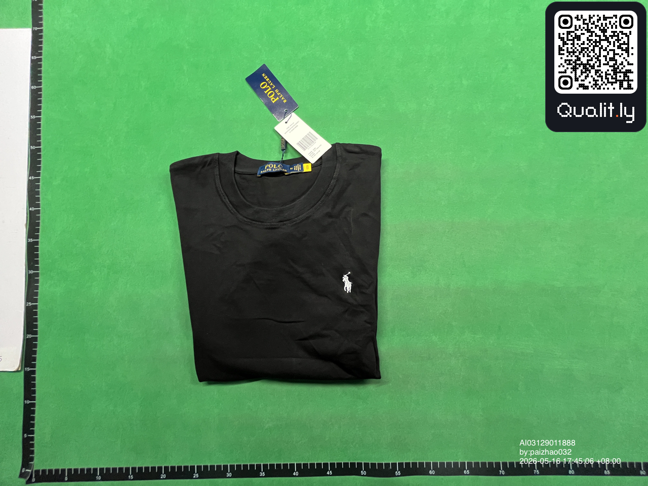Camiseta — foto QC 1 de 24