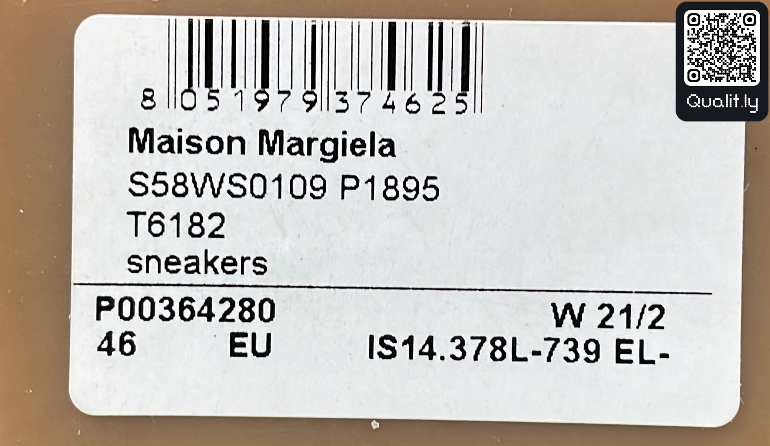 Sneakers QC photo 2 of 6