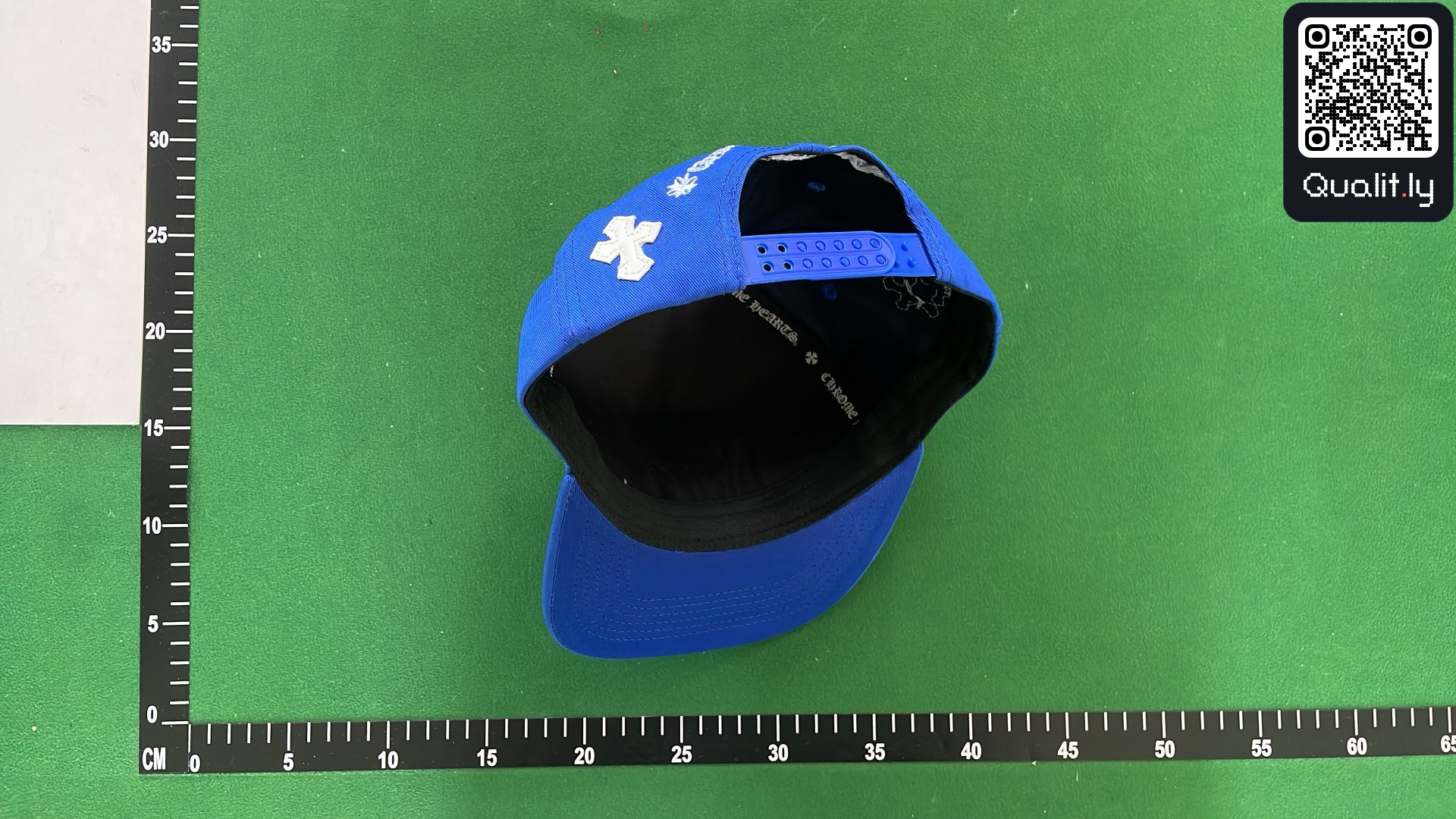 Pet — QC-foto 3 van 6