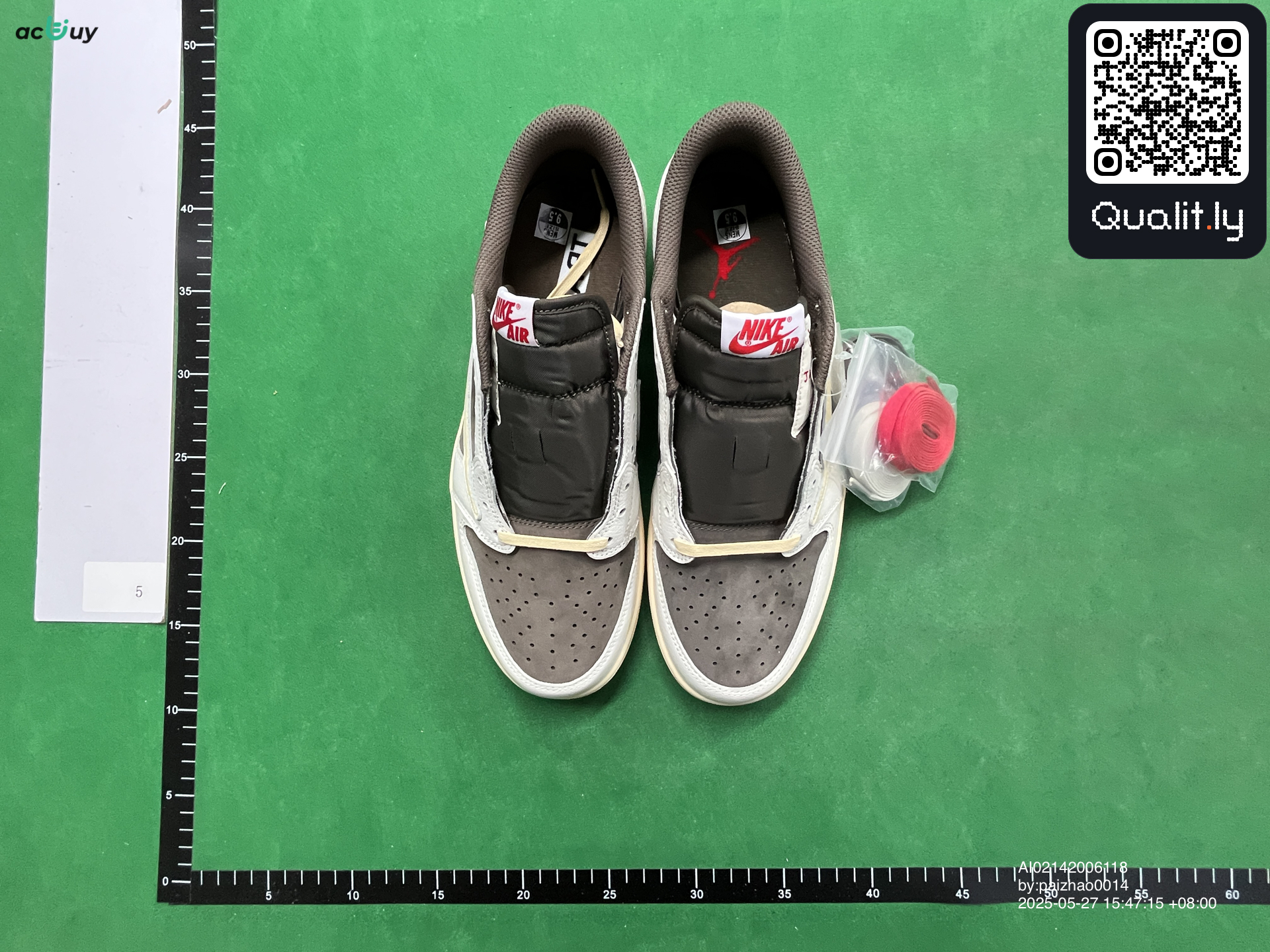 Sneakers QC photo 1 of 6